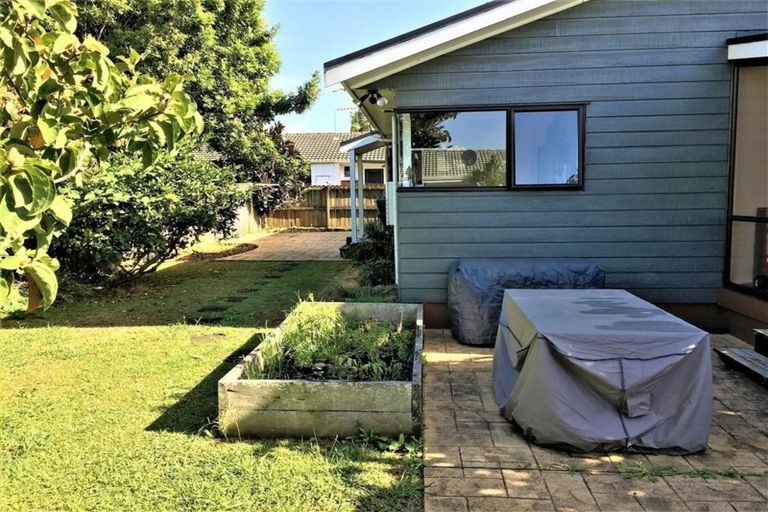 Photo of property in 2/117 Wallace Road, Papatoetoe, Auckland, 2025