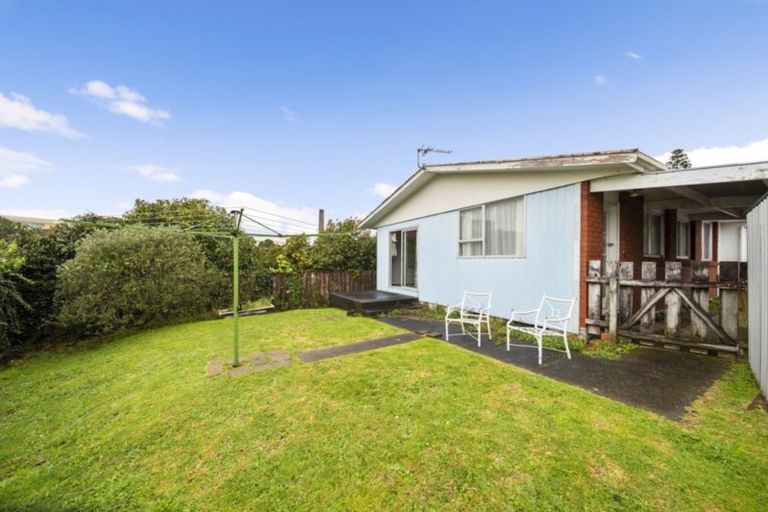 Photo of property in 1/117 Seaview Road, Westown, New Plymouth, 4310