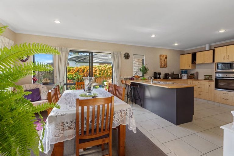 Photo of property in 21 Kahira Crescent, Papamoa Beach, Papamoa, 3118