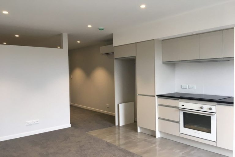 Photo of property in 120 Kittiwake Drive, Schnapper Rock, Auckland, 0632