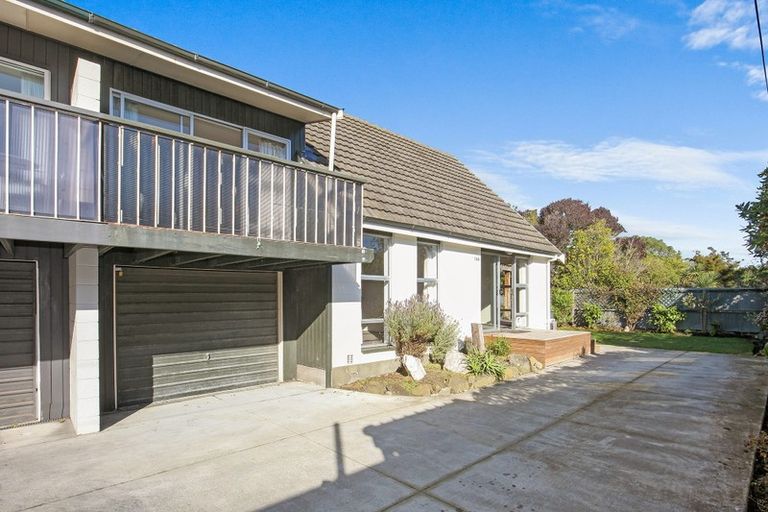 Photo of property in 2/240a Estuary Road, South New Brighton, Christchurch, 8062