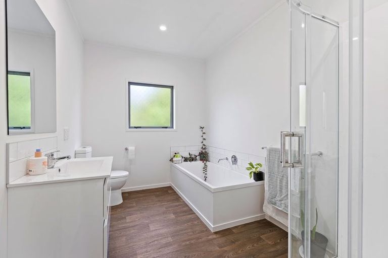 Photo of property in 6 Whenu Way, Bell Block, New Plymouth, 4312