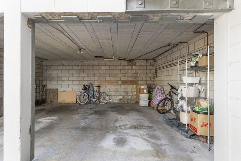 Photo of property in 6/103 Vauxhall Road, Narrow Neck, Auckland, 0624