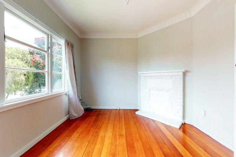 Photo of property in 20a Ludlam Crescent, Woburn, Lower Hutt, 5010