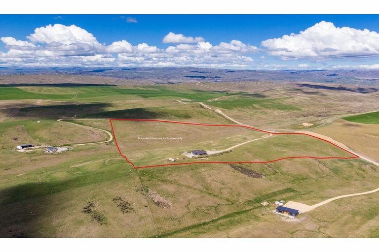 Photo of property in 51 Pihoihoi Road, Waikerikeri, Alexandra, 9393