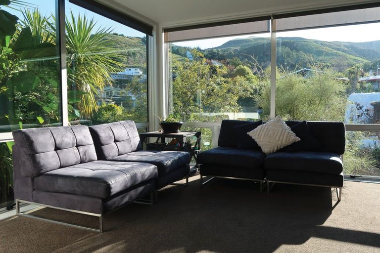 Photo of property in 25a Bayview Place, Cass Bay, Lyttelton, 8082