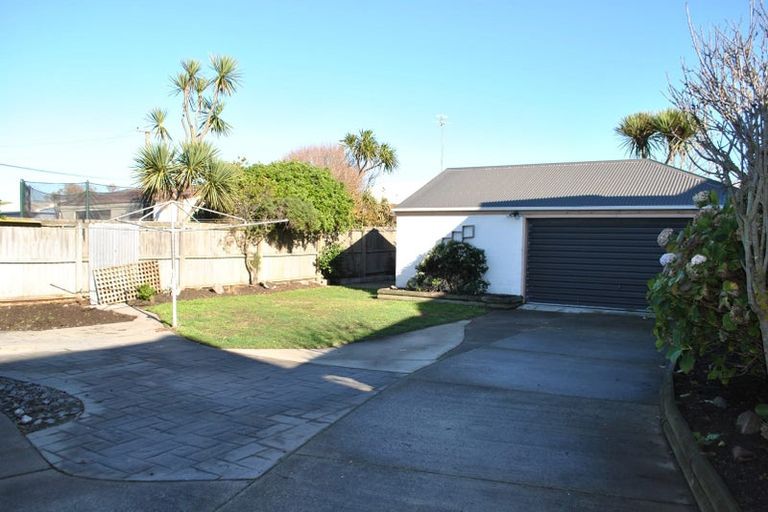 Photo of property in 54 Marine Parade, North New Brighton, Christchurch, 8083