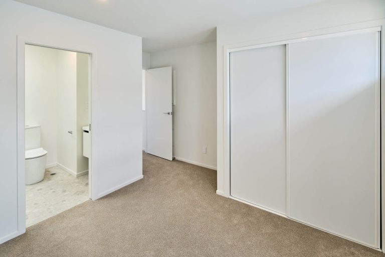 Photo of property in 17/10 Pascoe Avenue, Paremata, Porirua, 5026