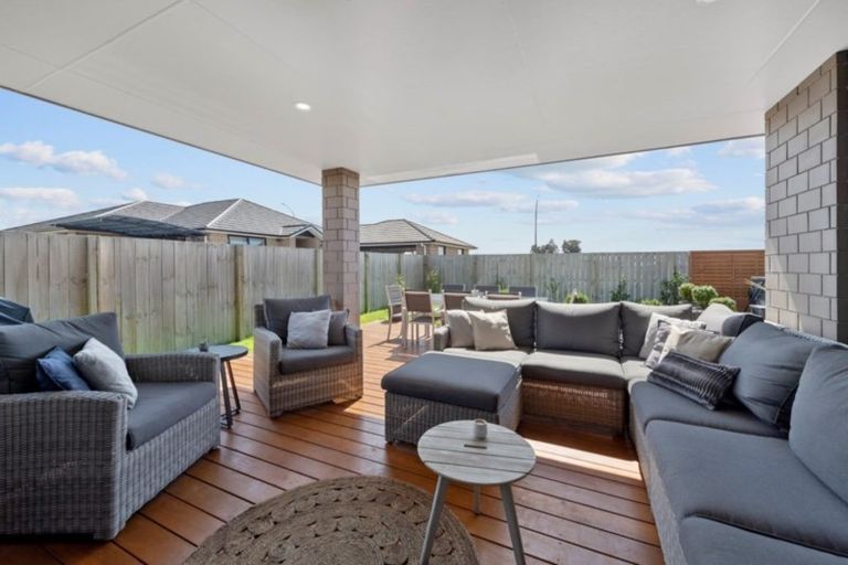 Photo of property in 22 Helen June Avenue, Flagstaff, Hamilton, 3210