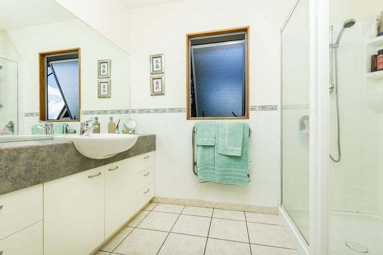 Photo of property in 288 Glenvar Road, Torbay, Auckland, 0630