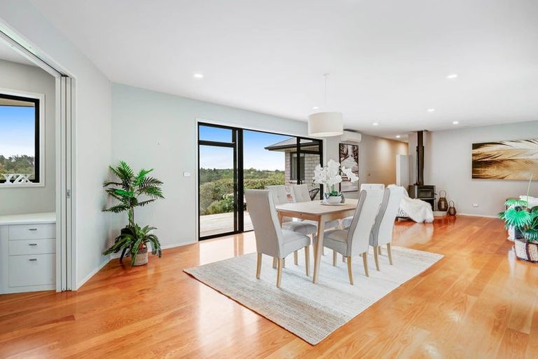 Photo of property in 47 Mccallum Drive, Sandspit, Warkworth, 0982