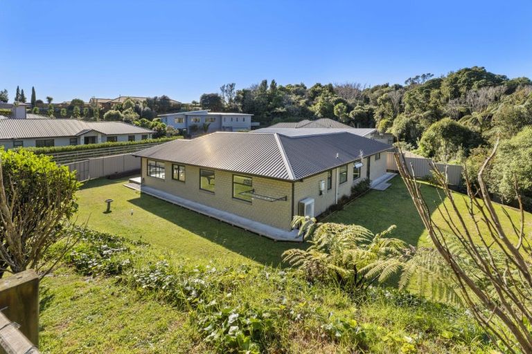 Photo of property in 4 Fern Lane, Whalers Gate, New Plymouth, 4310