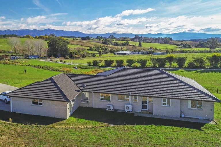 Photo of property in 370 Pomona Road, Tasman, Upper Moutere, 7173