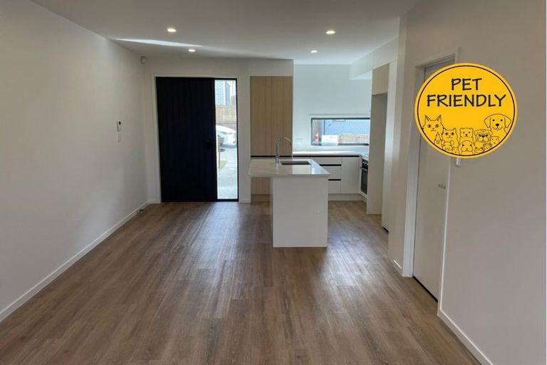 Photo of property in 40 Clay Works Lane, New Lynn, 0600