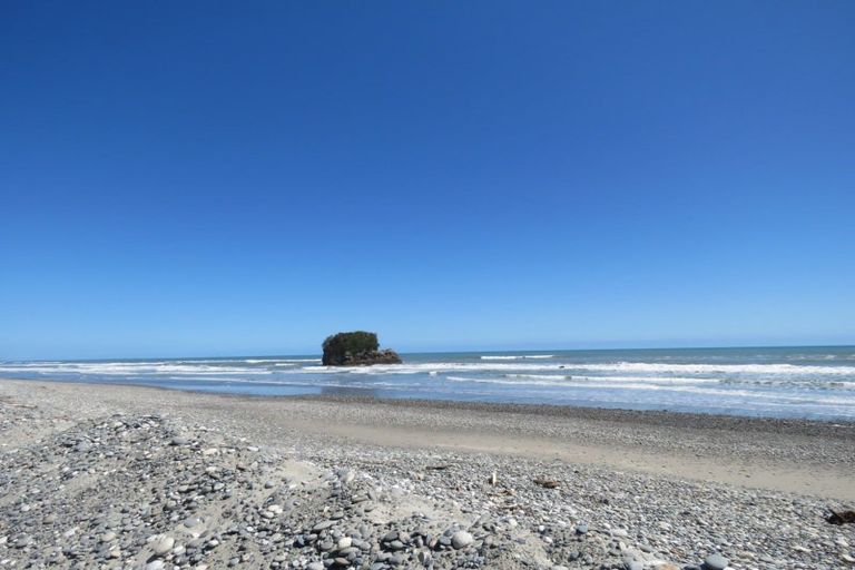 Photo of property in 152 Torea Street, Granity, 7823