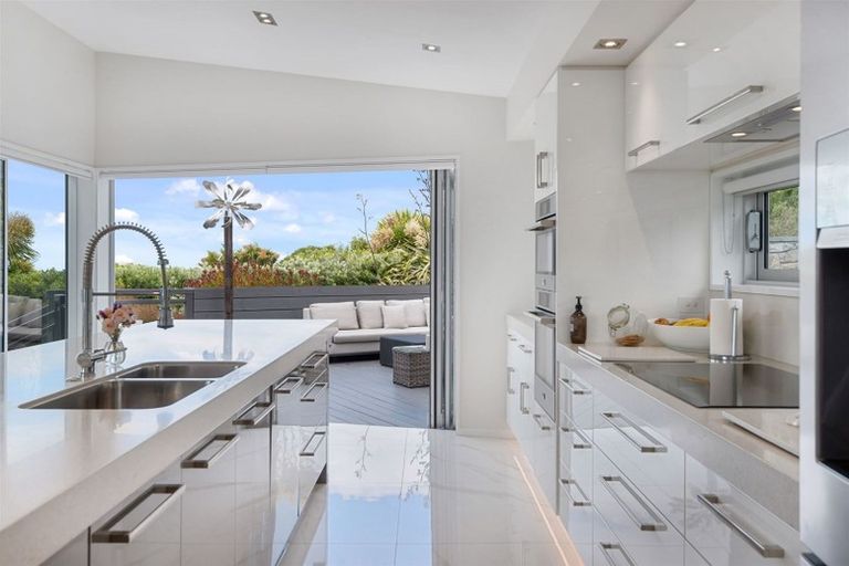 Photo of property in 1 Ti Kouka Eco Lane, Redcliffs, Christchurch, 8081