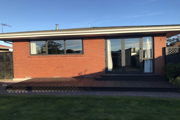 Photo of property in 1/5 Rhyl Place, Bryndwr, Christchurch, 8053