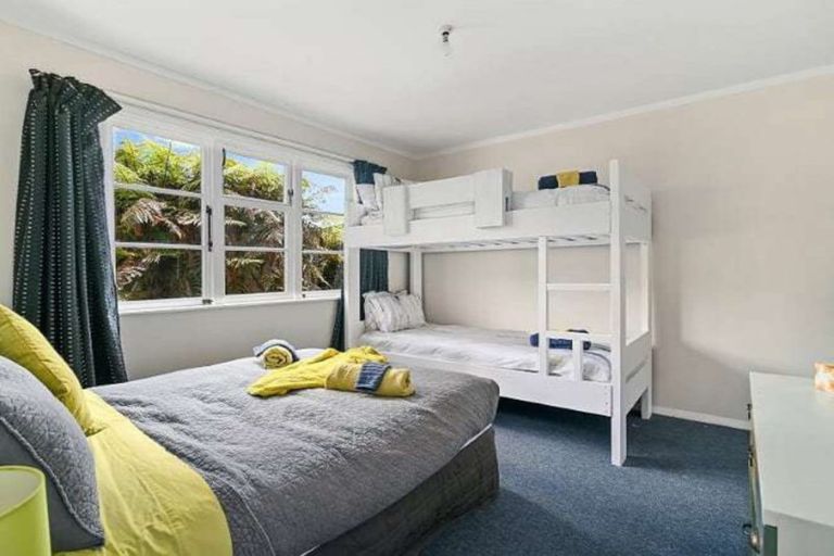 Photo of property in 26 Willow Avenue, Hannahs Bay, Rotorua, 3010