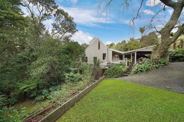 Photo of property in 1/22 Rangatira Road, Birkenhead, Auckland, 0626