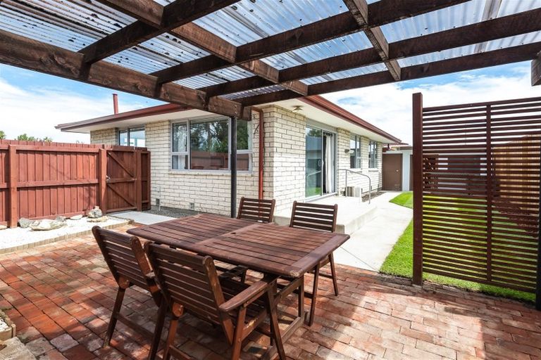 Photo of property in 4a Brentwood Street, Parklands, Christchurch, 8083