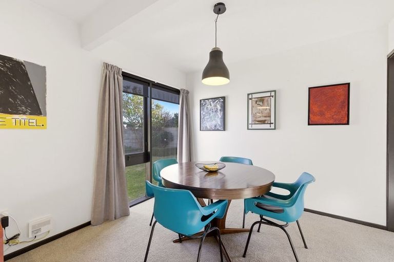 Photo of property in 76a Memorial Avenue, Ilam, Christchurch, 8053
