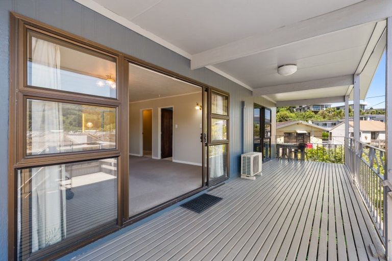 Photo of property in 62 Waikawa Road, Picton, 7220
