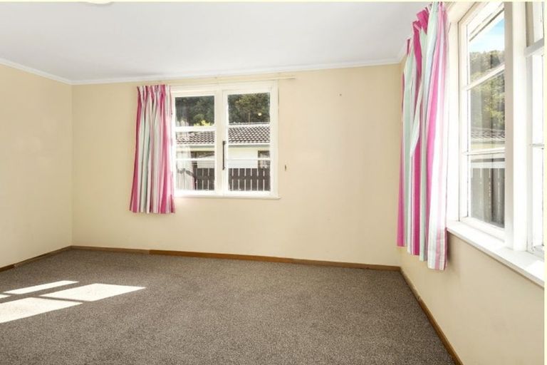 Photo of property in 17 Owen Street, Belmont, Lower Hutt, 5010