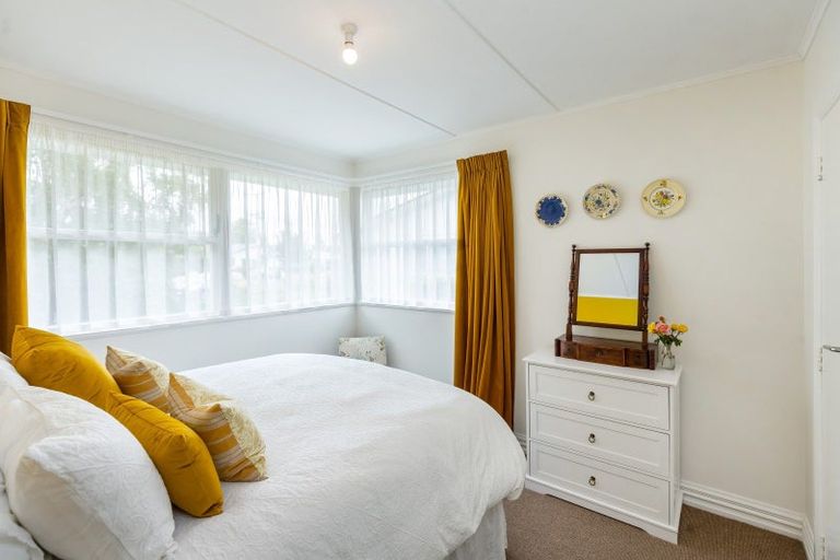 Photo of property in 12 Taverner Street, Carterton, 5713