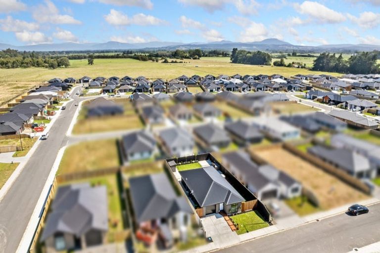 Photo of property in 5 Cousins Street, Woodend, 7691