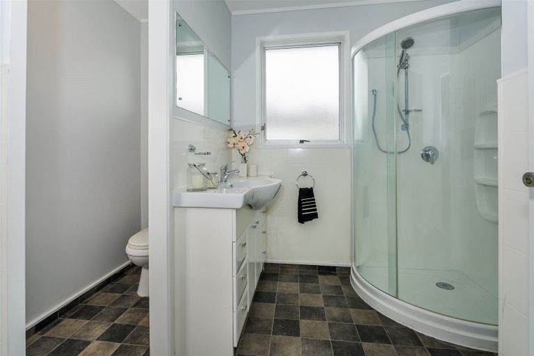 Photo of property in 4 Bonito Place, Bayview, Auckland, 0629