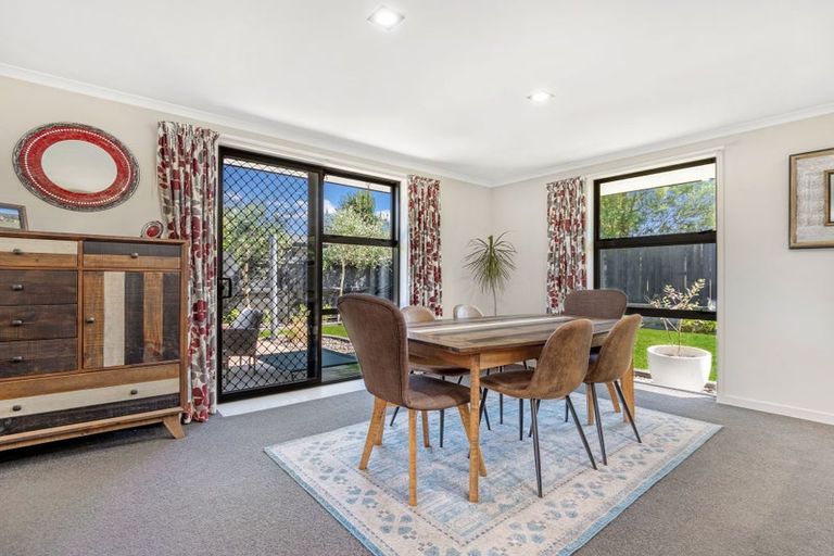 Photo of property in 10 Butterworth Crescent, Papamoa Beach, Papamoa, 3118