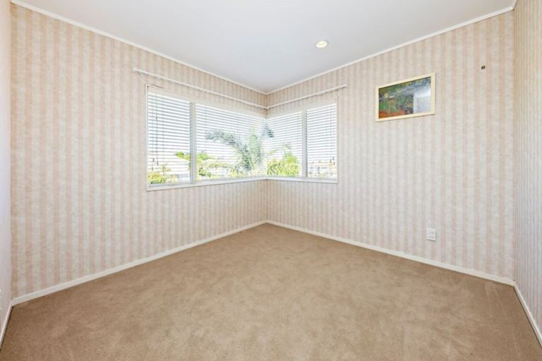 Photo of property in 20 Jane Eyre Drive, Somerville, Auckland, 2014