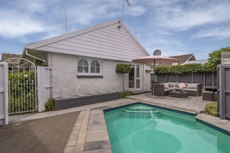 Photo of property in 23 Delaware Crescent, Russley, Christchurch, 8042