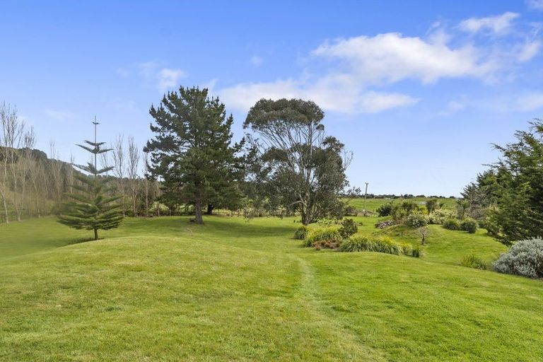 Photo of property in 41 Walkers Lane, Manakau, Levin, 5573