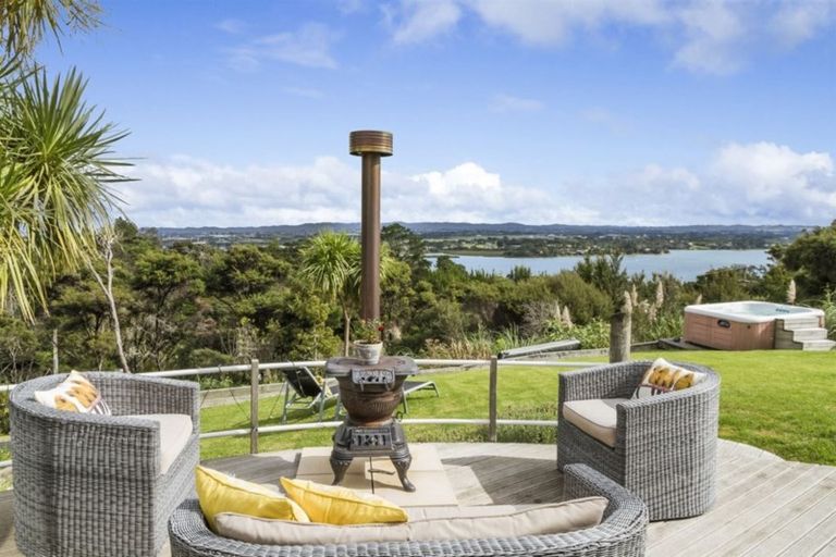 Photo of property in 81 Attwood Road, Paremoremo, Auckland, 0632