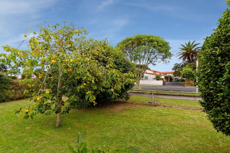 Photo of property in 3 Mitchell Street, Blockhouse Bay, Auckland, 0600