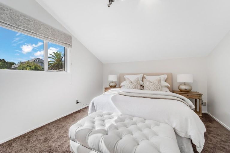 Photo of property in 53 Manor Park, Sunnyhills, Auckland, 2010