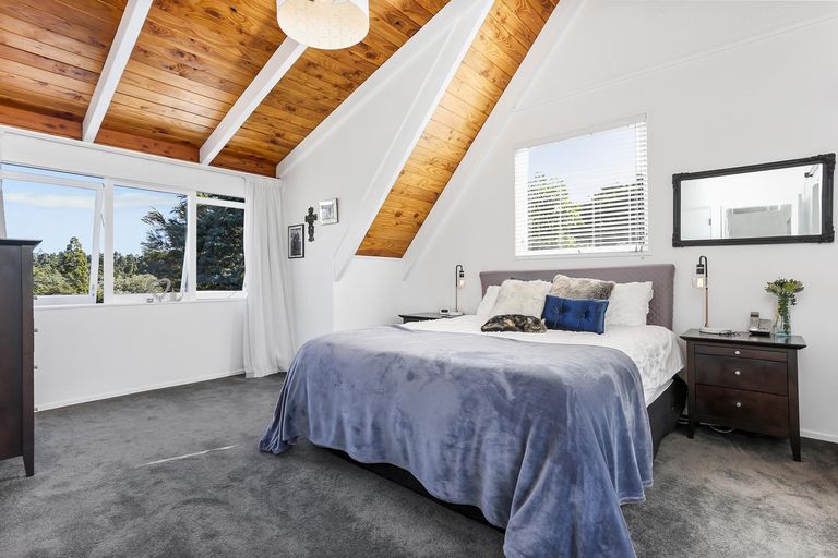 Photo of property in 106 Wood Bay Road, Titirangi, Auckland, 0604