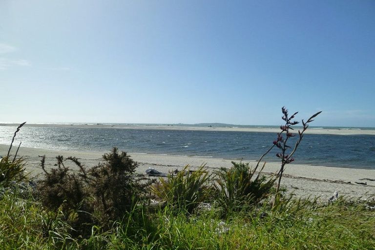 Photo of property in 46 Johnston Crescent, Haast, 7886