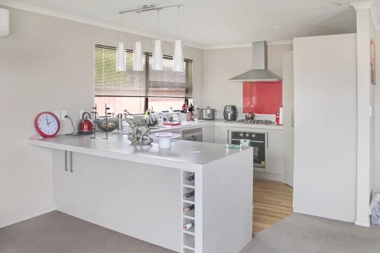 Photo of property in 33a Rosalie Terrace, Kelvin Grove, Palmerston North, 4414