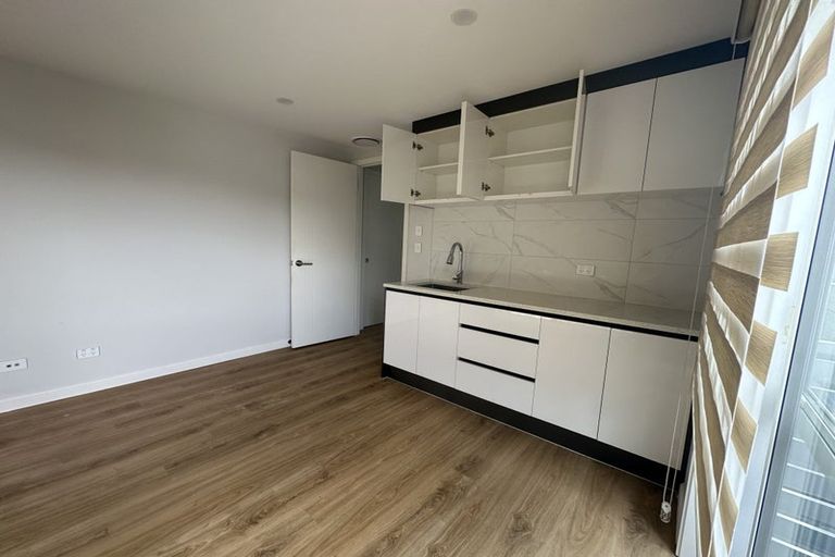 Photo of property in 206b Clovelly Road, Bucklands Beach, Auckland, 2012