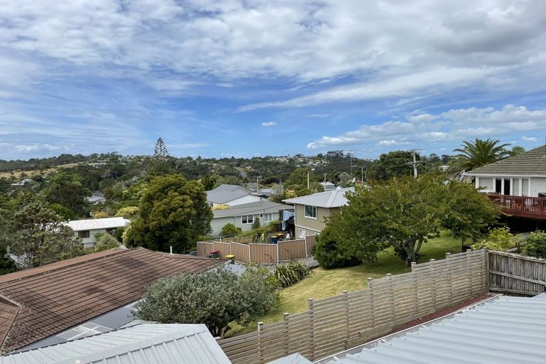 Photo of property in 2/92 Verran Road, Birkdale, Auckland, 0626