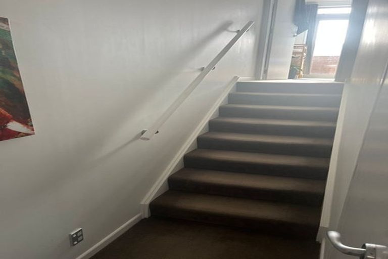 Photo of property in 9/15 Roxburgh Street, Mount Victoria, Wellington, 6011