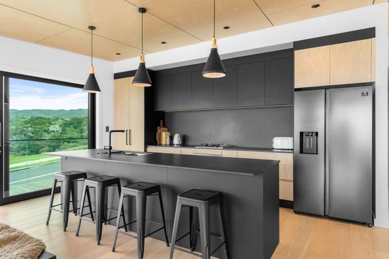 Photo of property in 2 Blue Moon Rise, Langs Beach, 0582