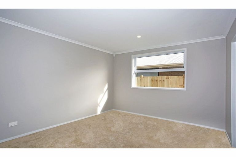 Photo of property in 1 Te Paahi Avenue, Waiuku, 2123