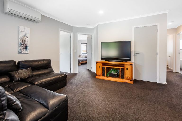 Photo of property in 12 Mo Street, Camborne, Porirua, 5026