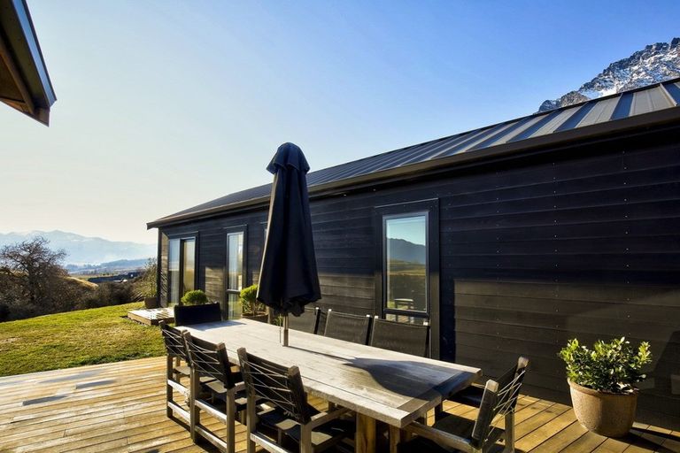 Photo of property in 7 Rabbiters Drive, Jacks Point, Queenstown, 9371