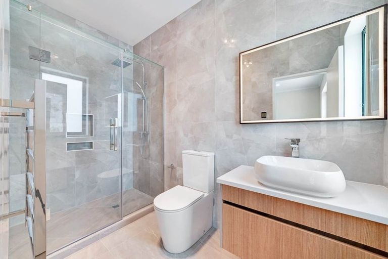 Photo of property in 16 Viv Green Place, Pokeno, 2402