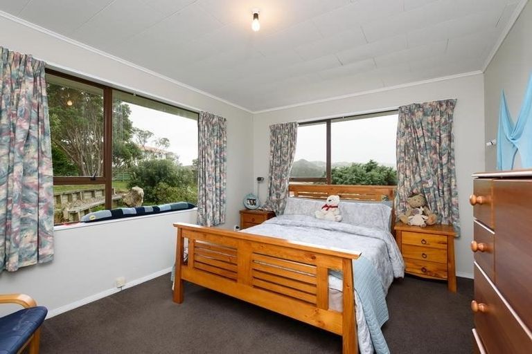 Photo of property in 76 Thurleigh Grove, Karori, Wellington, 6012