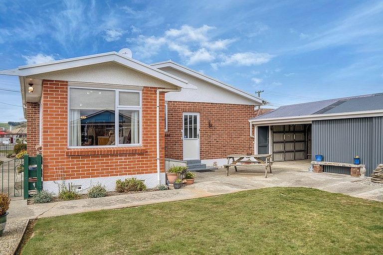 Photo of property in 31 Robertson Street, Gore, 9710